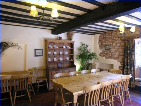 West Wing Cottage dining room that seats up to 16